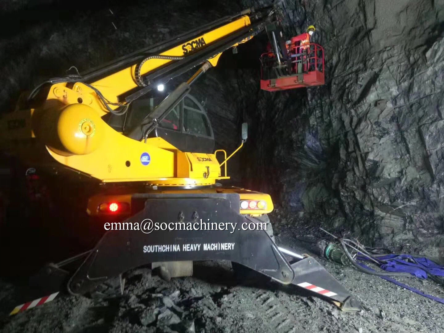 rotating telehandler