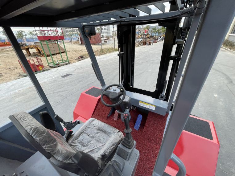 rough terrain forklift