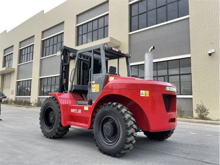 5 Ton Rough Terrain Forklift Socma Machine
