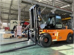 16-тонный компактный вилочный погрузчик Socma Machine