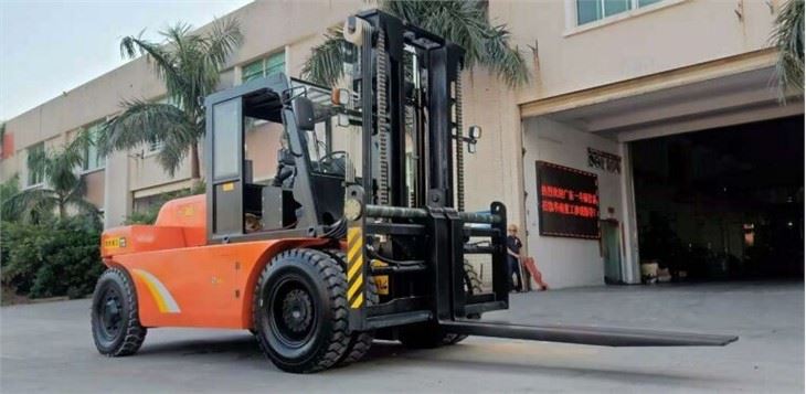 SOCMA 10 Ton Forklift Truck